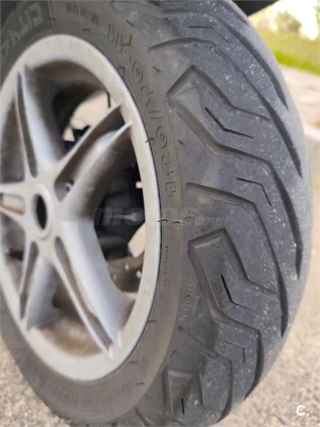 Piaggio SuperHexagon GTX 125 – Vista 5