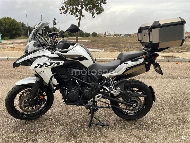Benelli TRK 502 – Vista 2