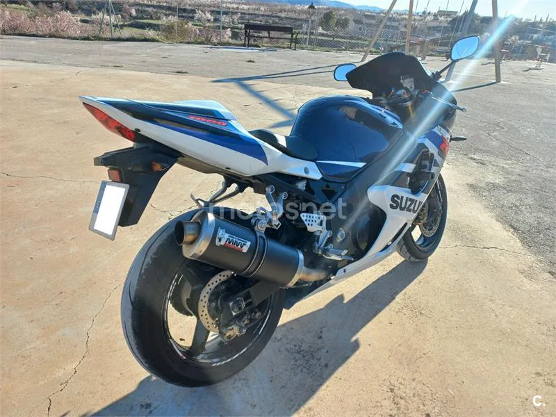 Suzuki GSX R1000 – Vista 4