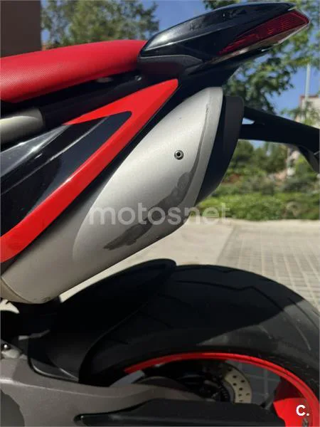 Ducati Hypermotard – Vista 5