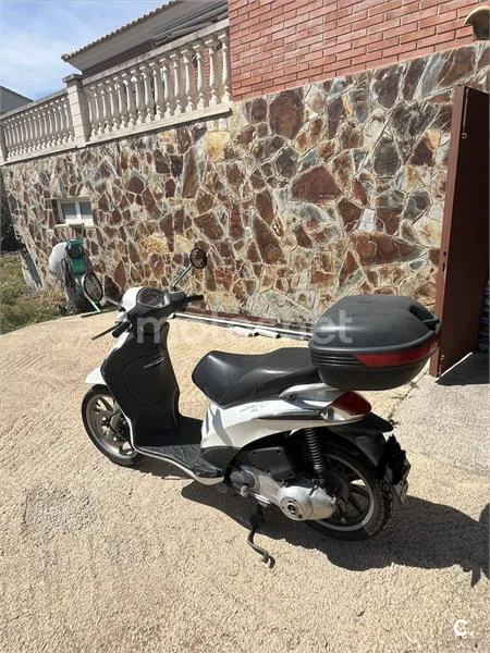 Piaggio LIBERTY 125 4T – Vista 2
