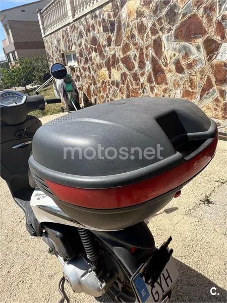 Piaggio LIBERTY 125 4T – Vista 5