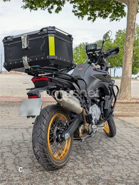 Voge 900 DSX – Vista 4