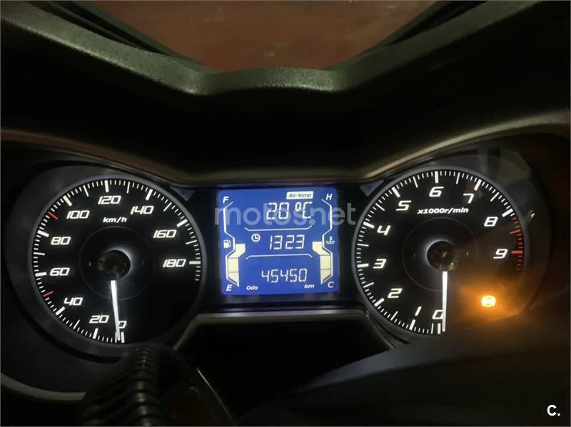 Yamaha XMAX 400 – Vista 2