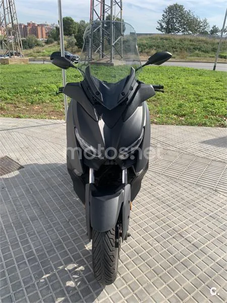 Yamaha XMAX 400 – Vista 4