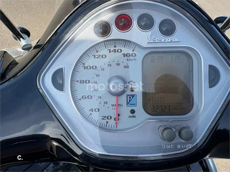 Vespa GTS 250 – Vista 11