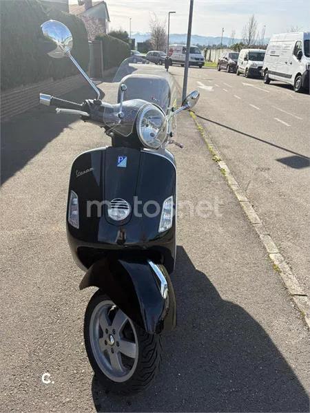 Vespa GTS 250 – Vista 9