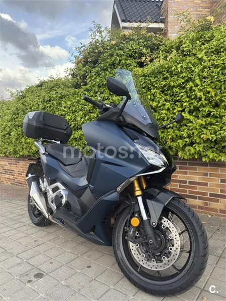 Honda Forza 750 – Vista 3