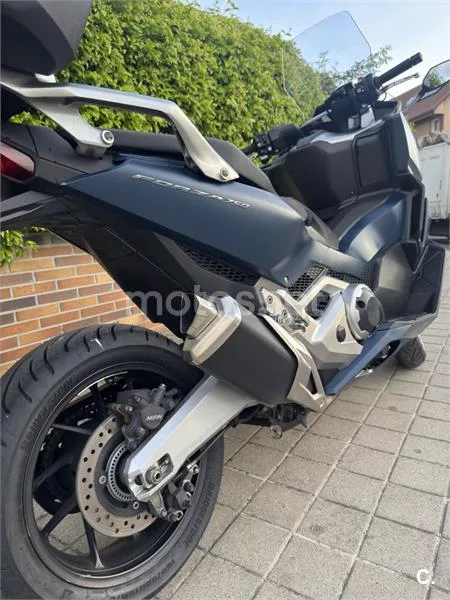 Honda Forza 750 – Vista 4