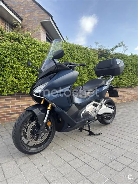 Honda Forza 750 – Vista 7