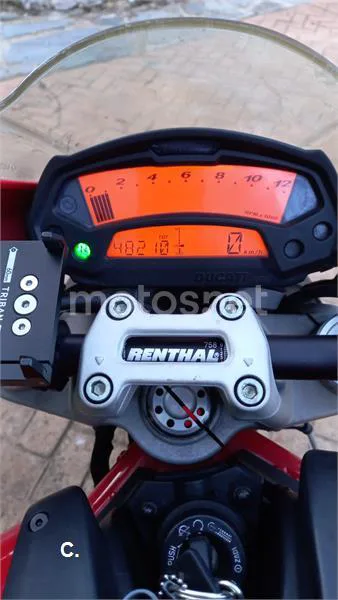 Ducati Monster 696 – Vista 17