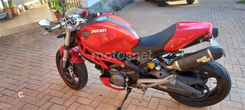 Ducati Monster 696 – Vista 3