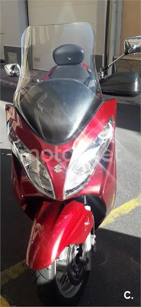 Suzuki Burgman 400 – Vista 2