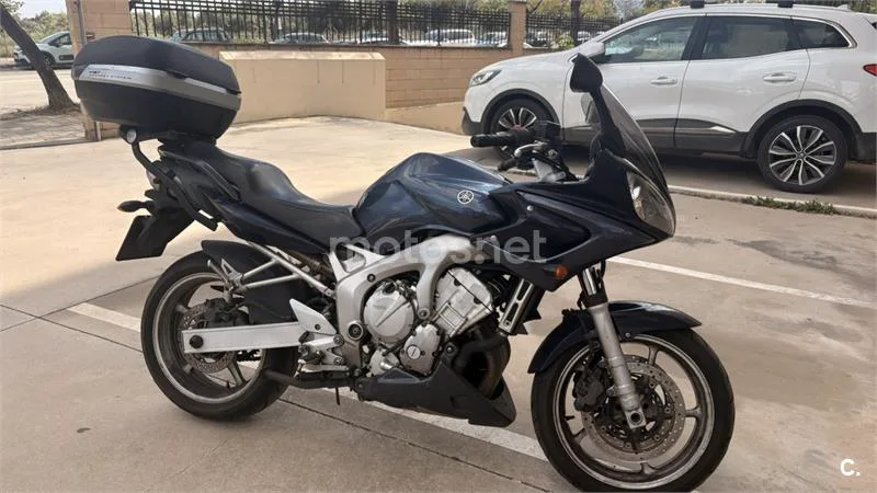 Yamaha FZS600 Fazer – Vista 3