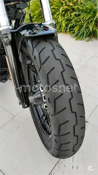 Harley-Davidson Sportster Forty-Eight – Vista 2