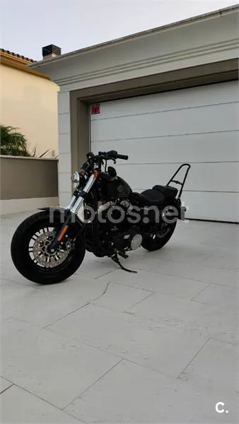 Harley-Davidson Sportster Forty-Eight – Vista 18