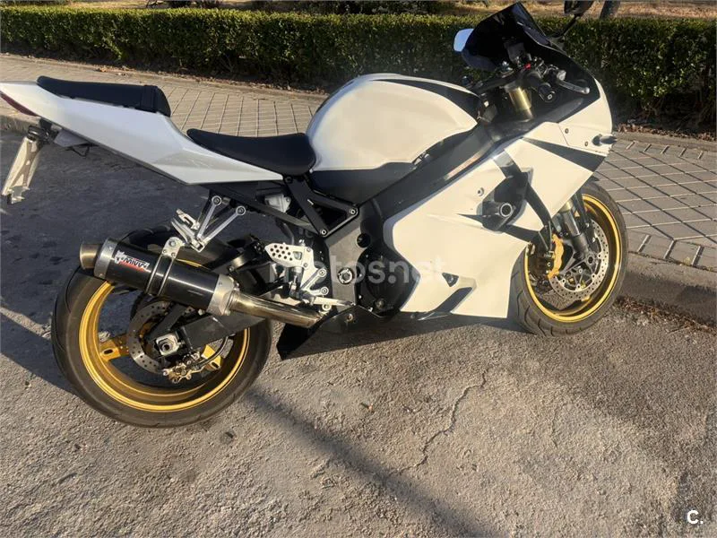 Suzuki GSX R600 – Vista 4