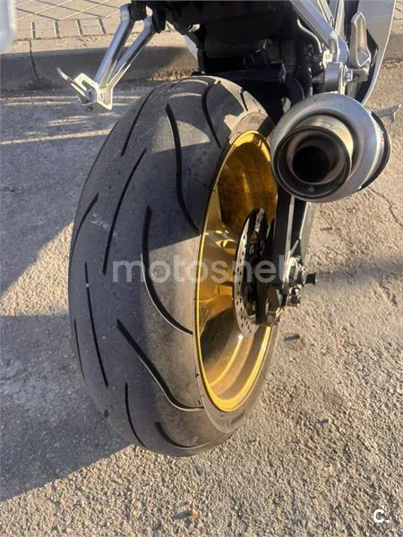 Suzuki GSX R600 – Vista 5