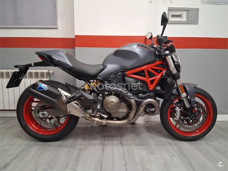 Ducati Monster 821 – Vista 2