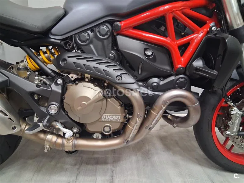 Ducati Monster 821 – Vista 3