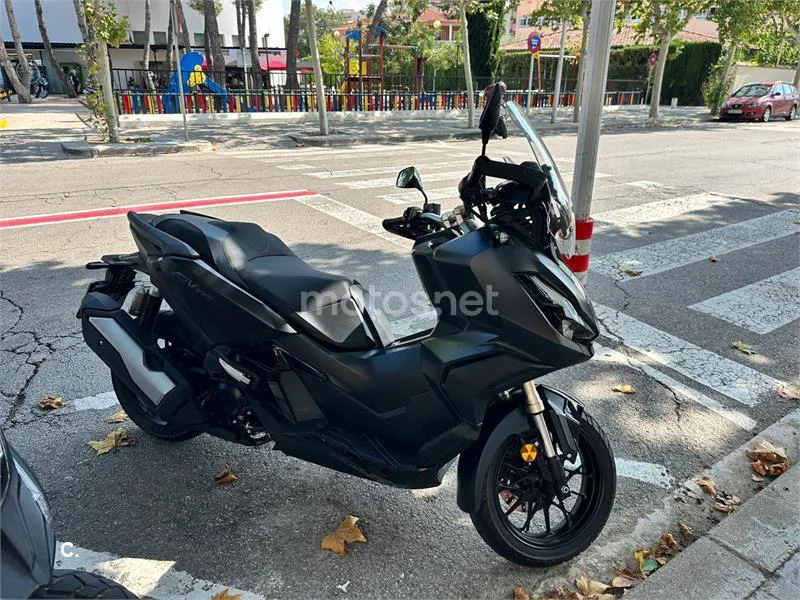 Honda ADV 350 – Vista 3