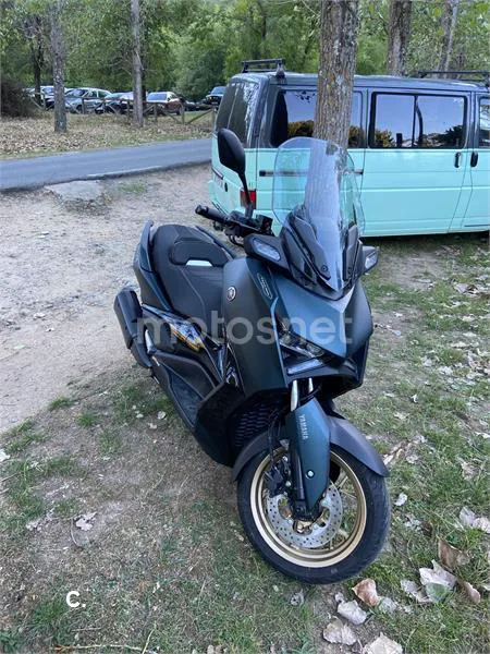 Yamaha XMAX 300 – Vista 7