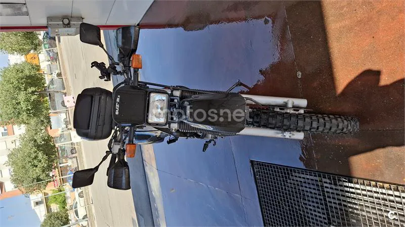 Suzuki DR 350 SE – Vista 3