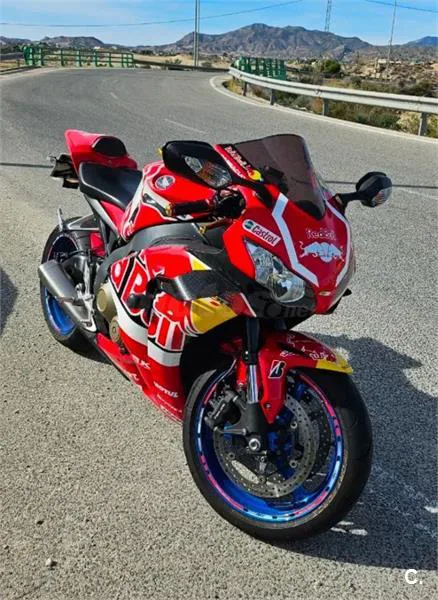 Honda CBR 1000RR Fireblade – Vista 2