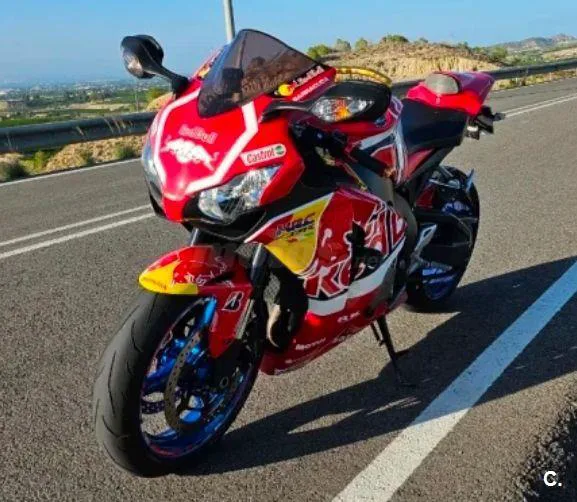 Honda CBR 1000RR Fireblade – Vista 5