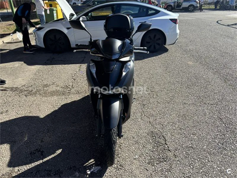 Honda SH125i – Vista 3