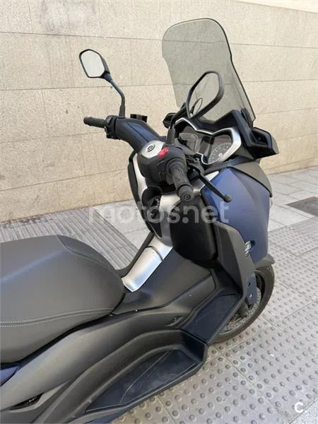 Yamaha XMAX 125 – Vista 25