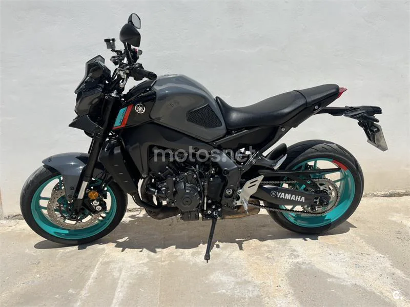 Yamaha MT-09 – Vista 2