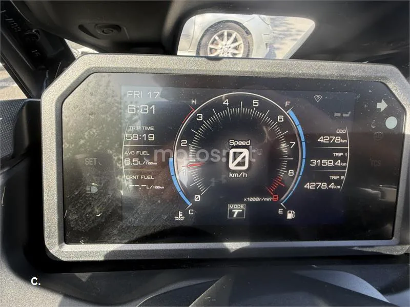 Yamaha TMAX – Vista 2