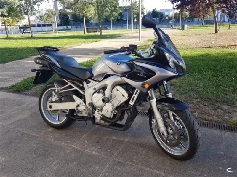 Yamaha FZ6 S – Vista 8
