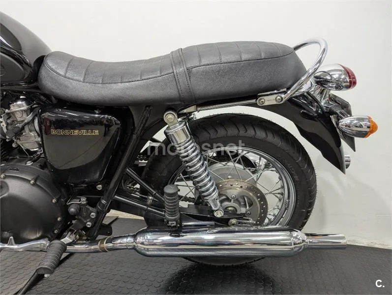 Triumph Bonneville T100 – Vista 4