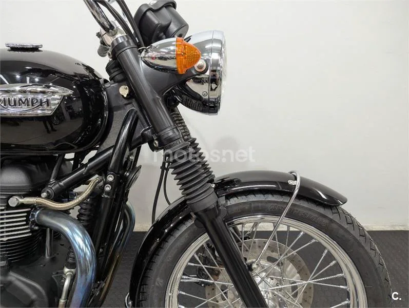 Triumph Bonneville T100 – Vista 6