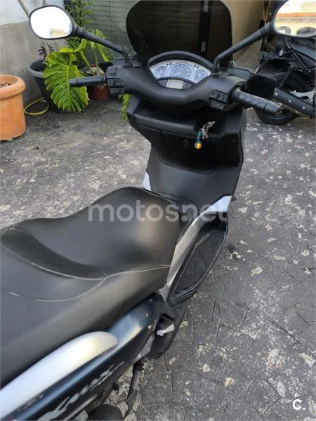 Yamaha XMAX 125 – Vista 10