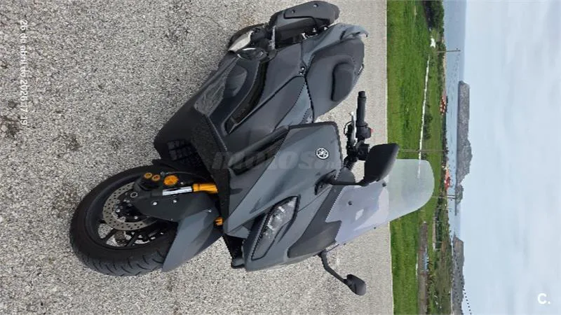 Yamaha TMAX – Vista 2