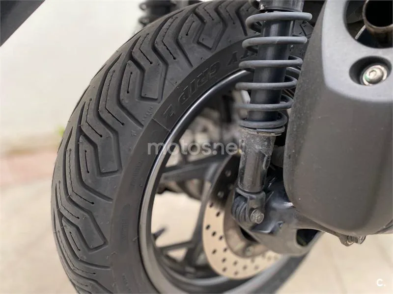 Yamaha XMAX 300 – Vista 7