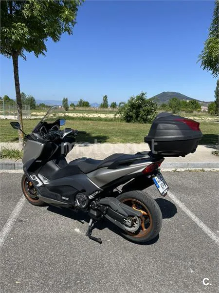 Yamaha TMAX 530 – Vista 3