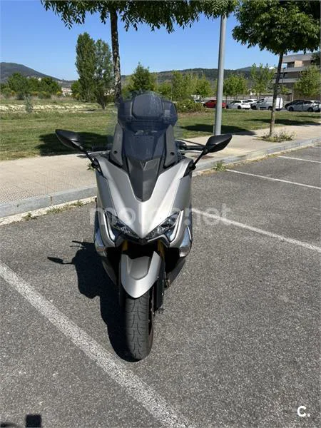 Yamaha TMAX 530 – Vista 4