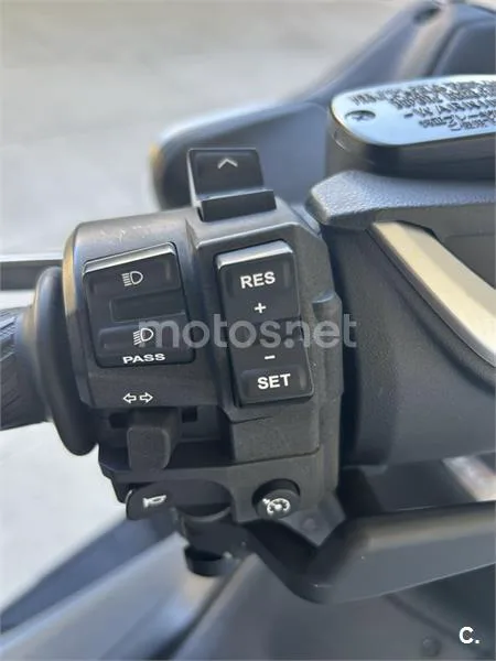 Yamaha TMAX 530 – Vista 8