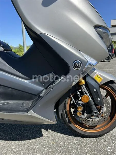 Yamaha TMAX 530 – Vista 9