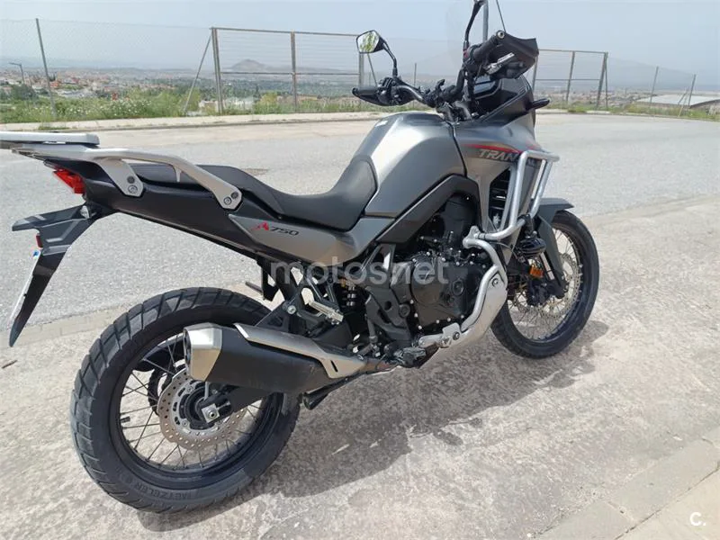 Honda XL 750 Transalp – Vista 7