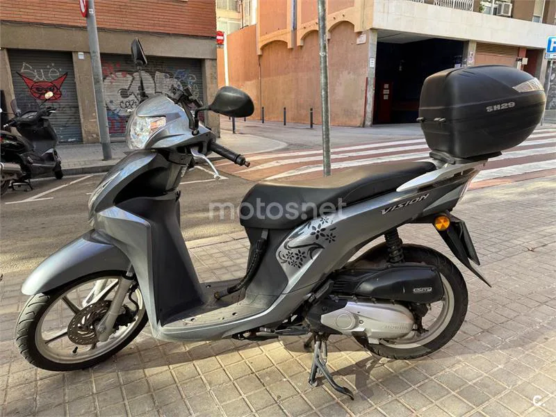 Honda Vision – Vista 2