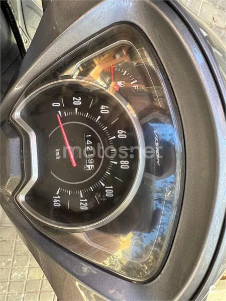 Honda Vision – Vista 4