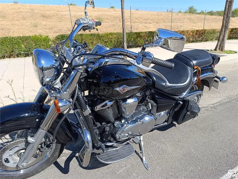 Kawasaki VN 900 CLASSIC – Vista 8