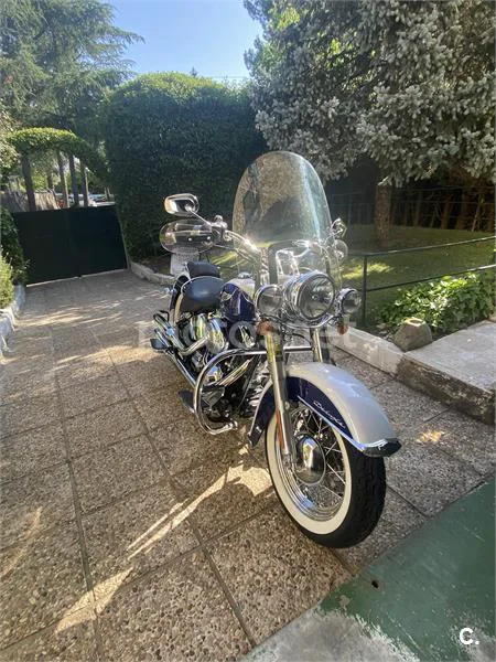 Harley-Davidson Softail Deluxe – Vista 3