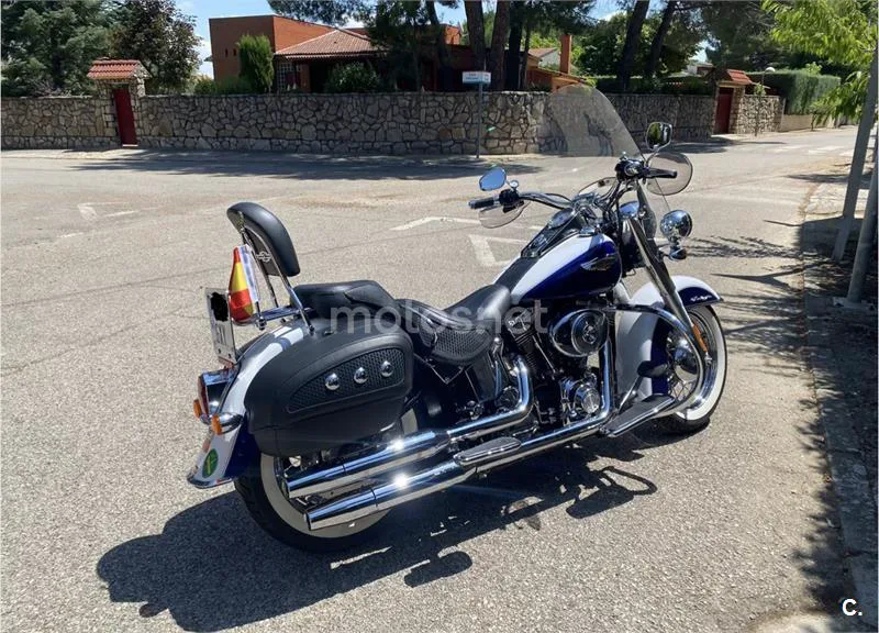 Harley-Davidson Softail Deluxe – Vista 5