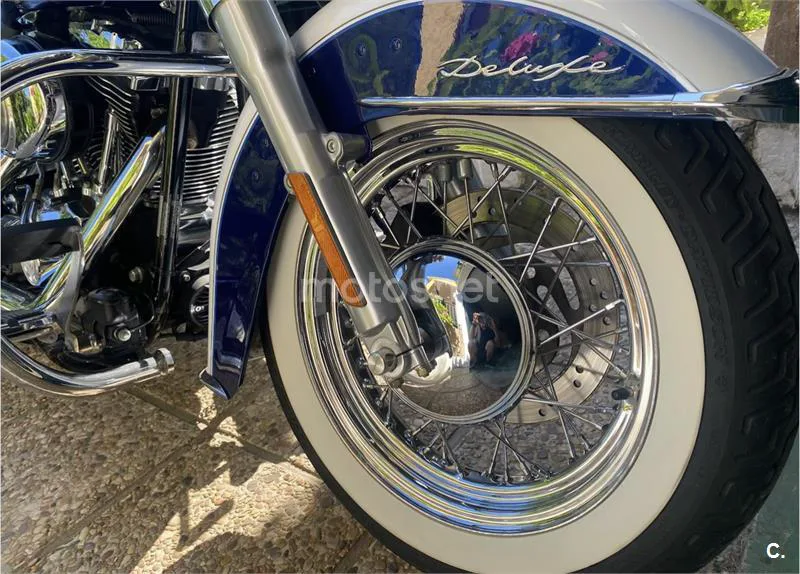 Harley-Davidson Softail Deluxe – Vista 6